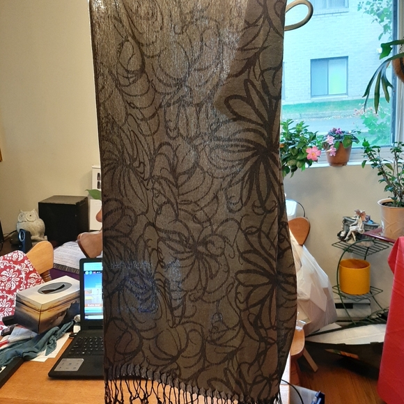 Ladies scarf - Picture 3 of 7